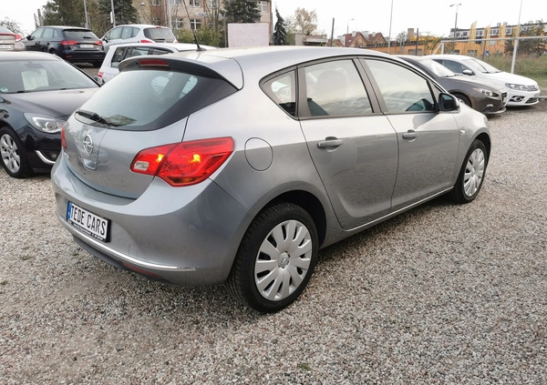Opel Astra cena 33897 przebieg: 116000, rok produkcji 2013 z Krajenka małe 529